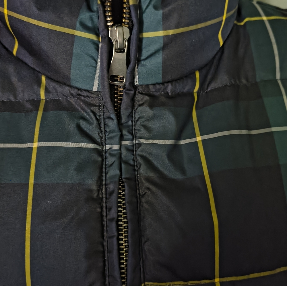 (L) Talbot's Plaid Puffer Vest - Picture 4 of 9